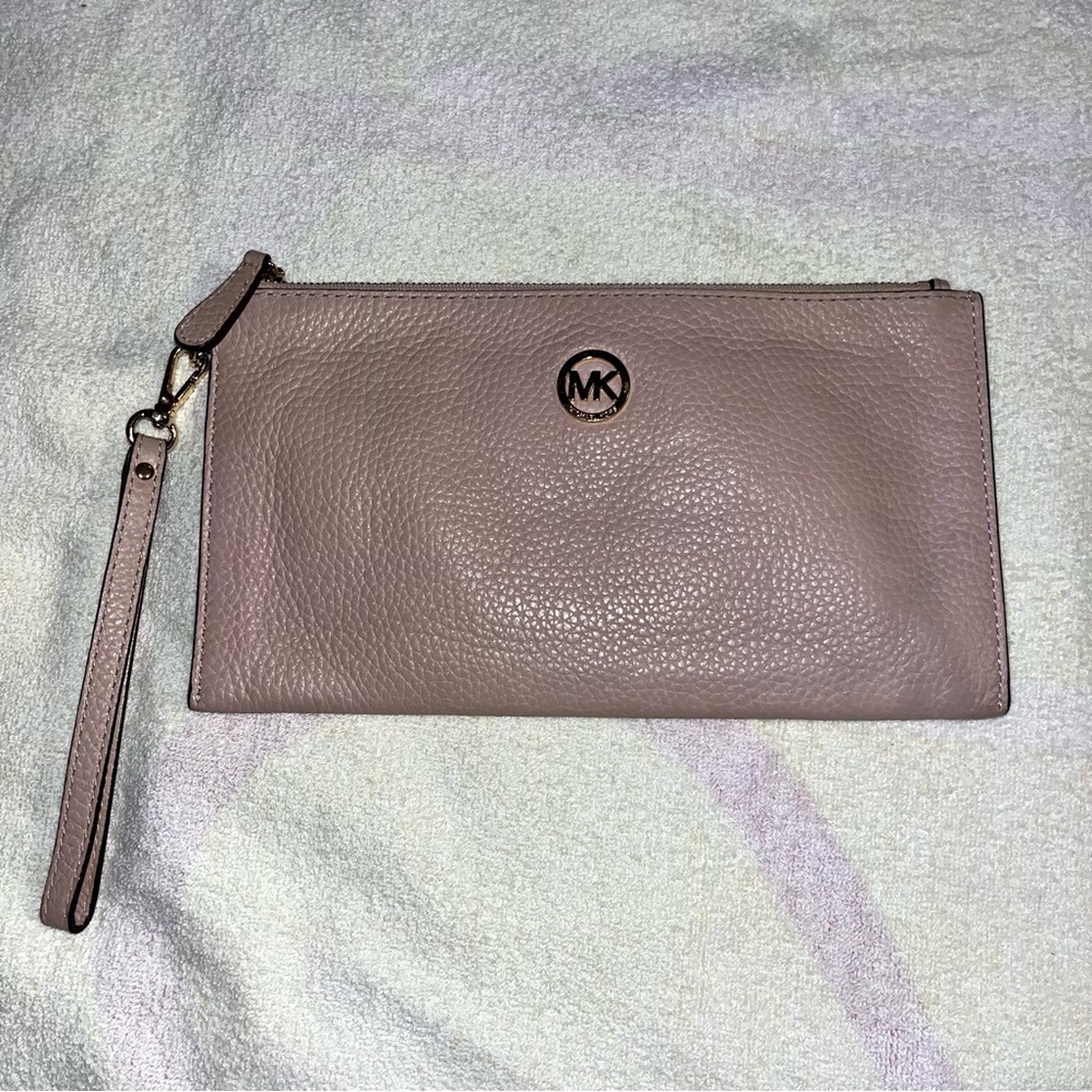 Michael Kors Jet Set Travel Large Pebbled Leather Pouch baby PInk